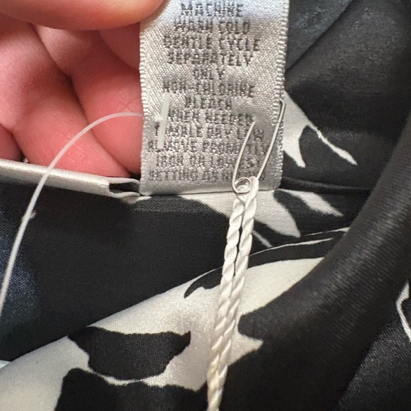 CHICOS,Chantelle,Cowl neck,Size 0,100% Polyester,NWT - Picture 6 of 13